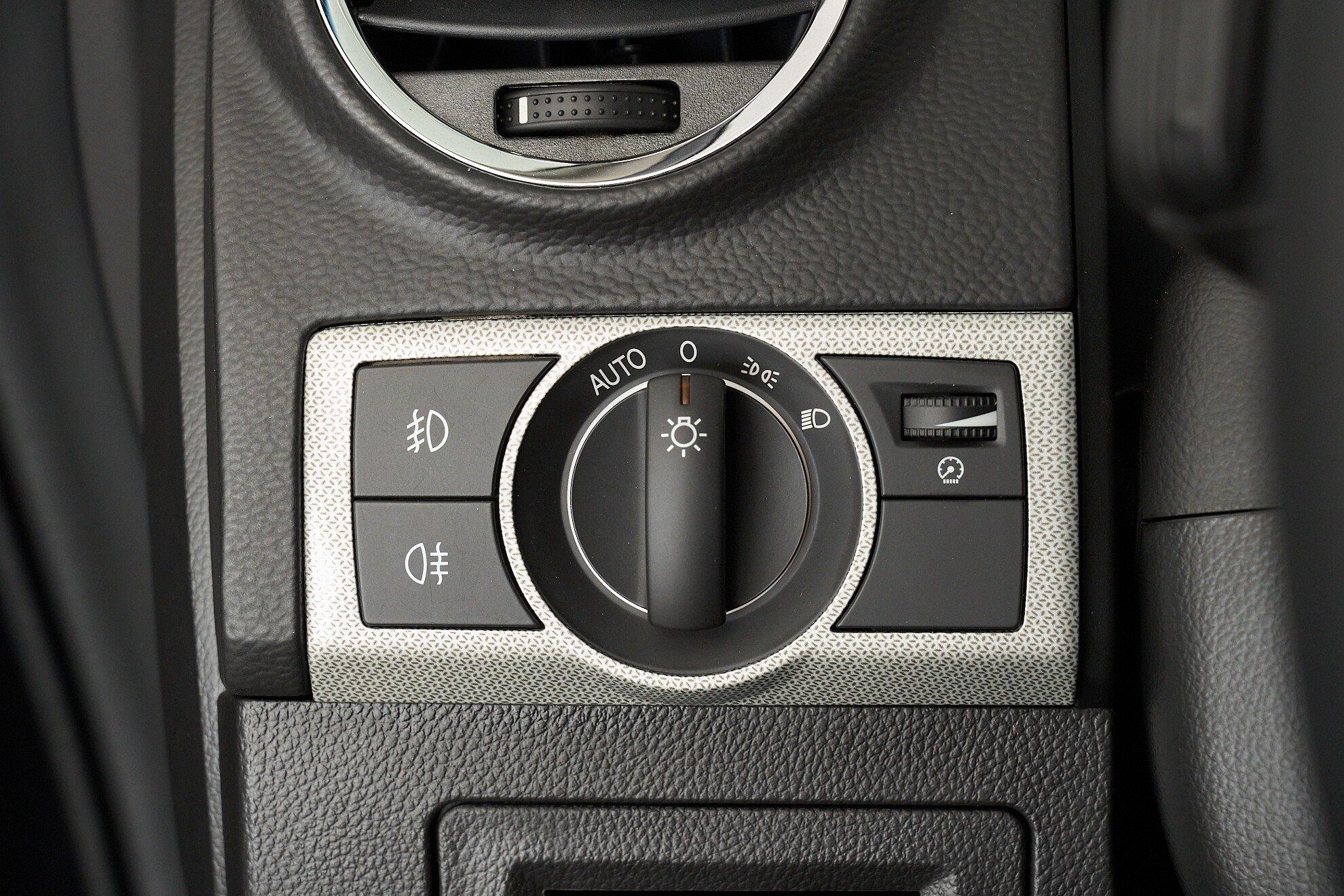 Opel Antara 2012, черный