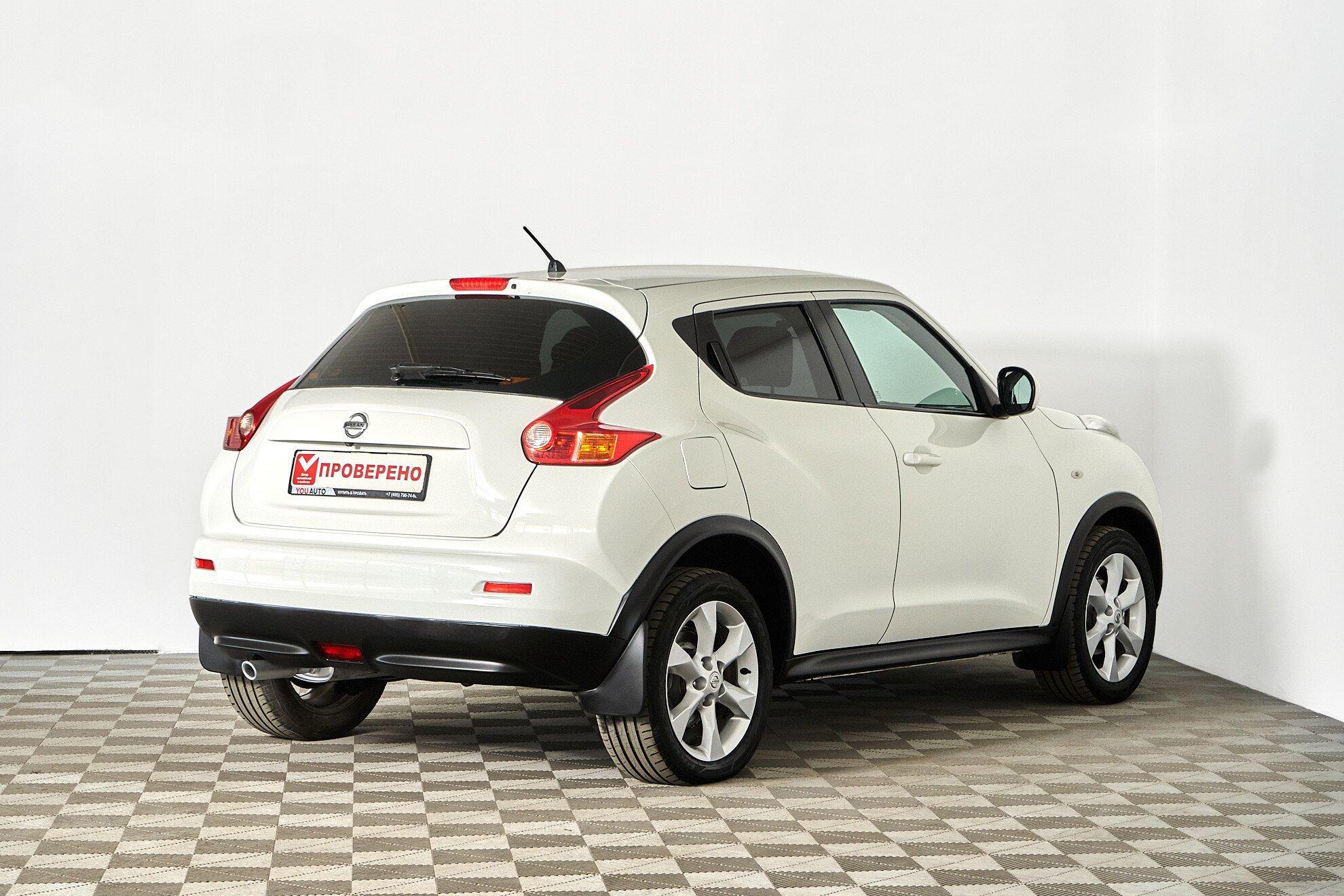 Nissan Juke 2012, белый
