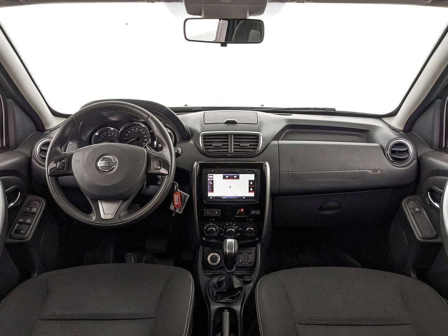 Nissan Terrano 2018, серый