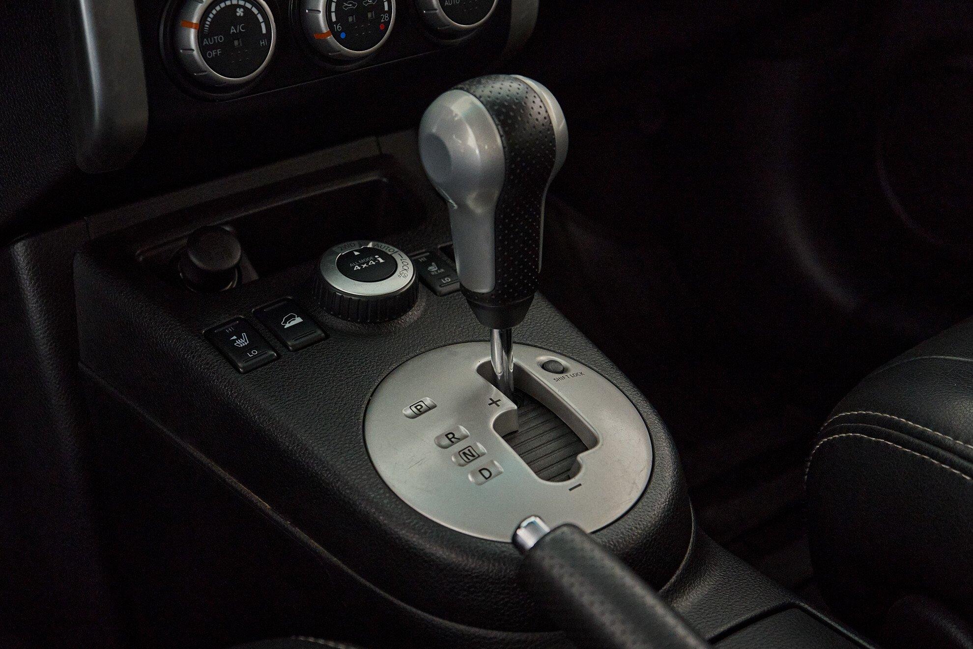 Nissan X-Trail 2011, серебряный