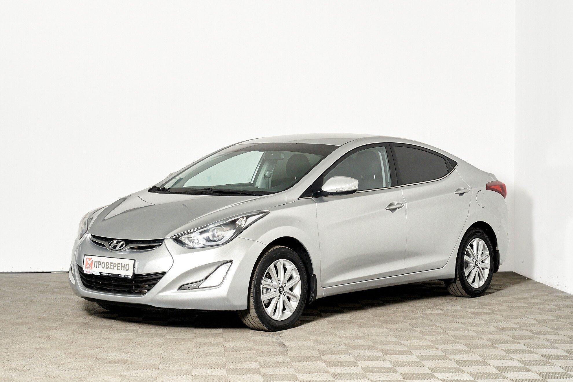Hyundai Elantra 2015, серебряный