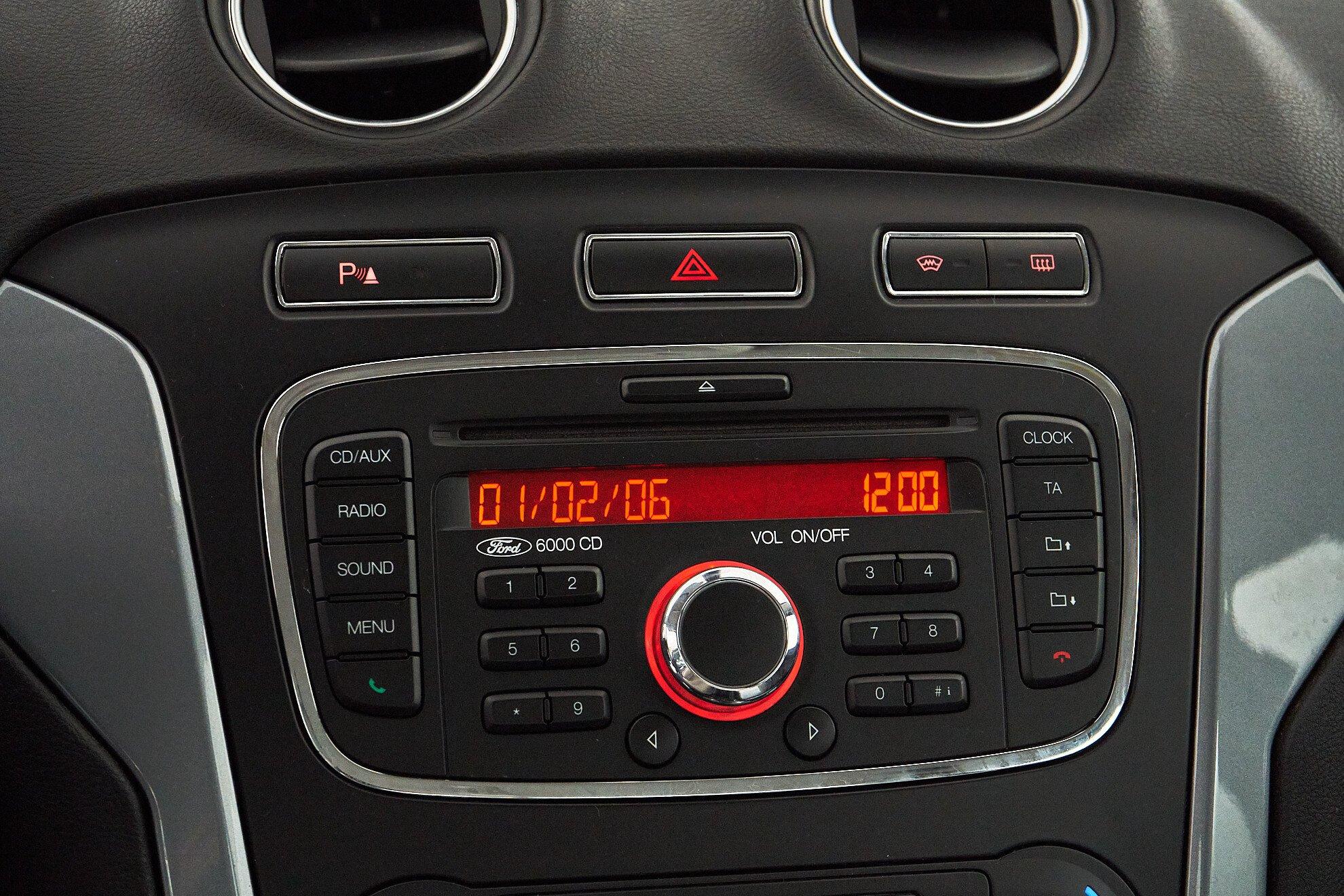 Ford Mondeo 2012, черный