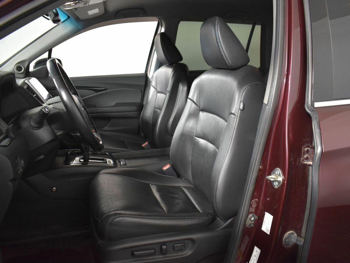 Honda Pilot 2017, красный
