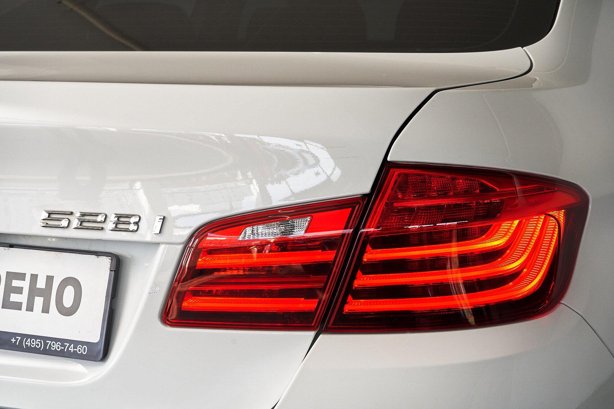 BMW 5 серии 2014, белый