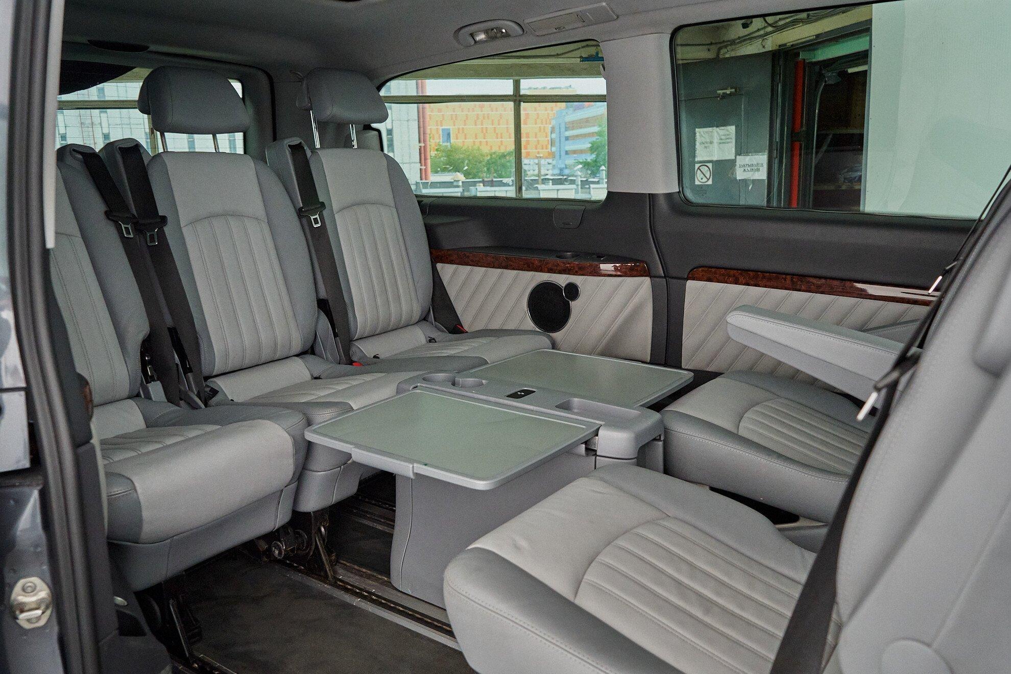 Mercedes-Benz Viano 2012, серый