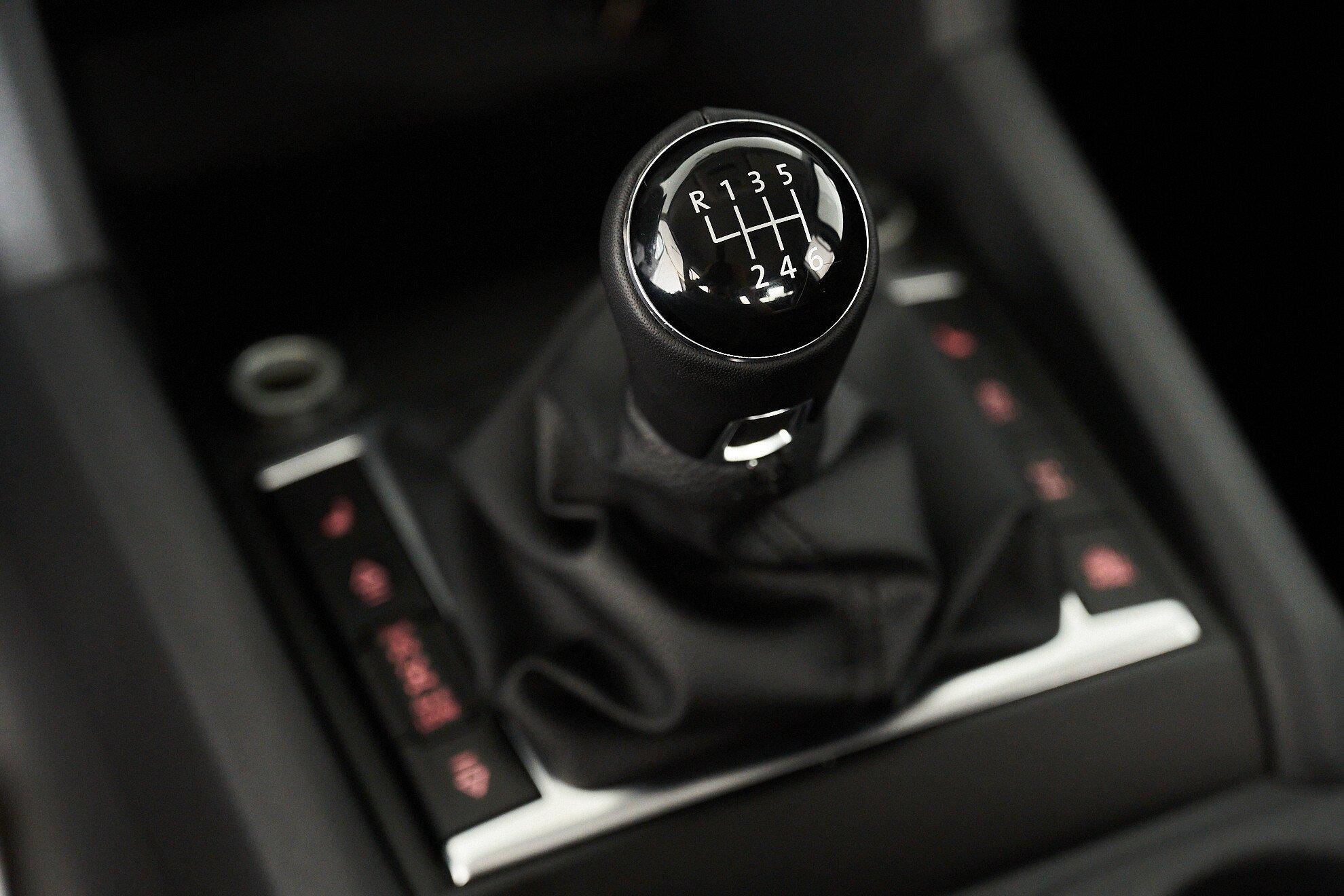 Volkswagen Amarok 2013, черный