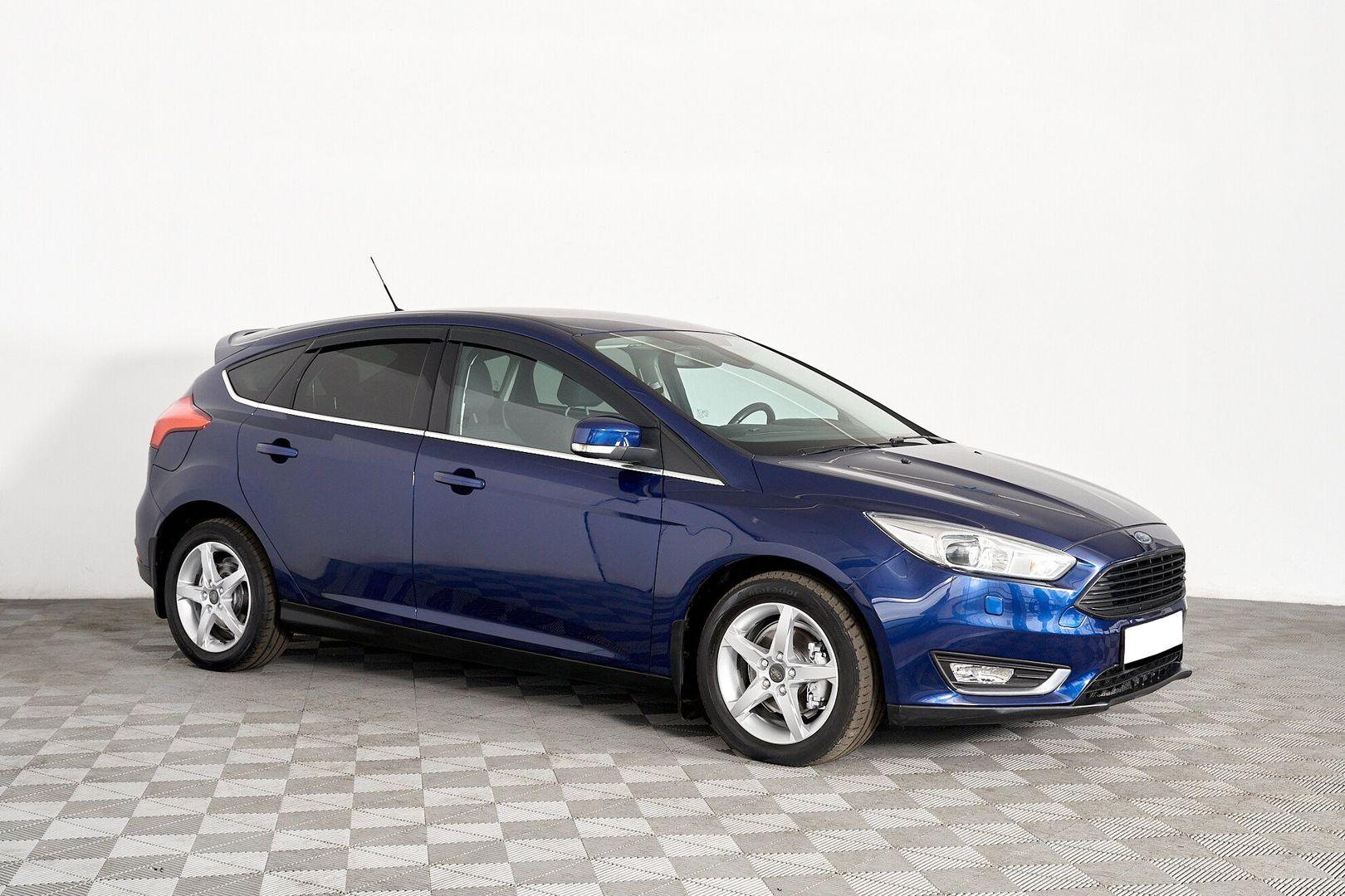 Ford Focus 2018, синий
