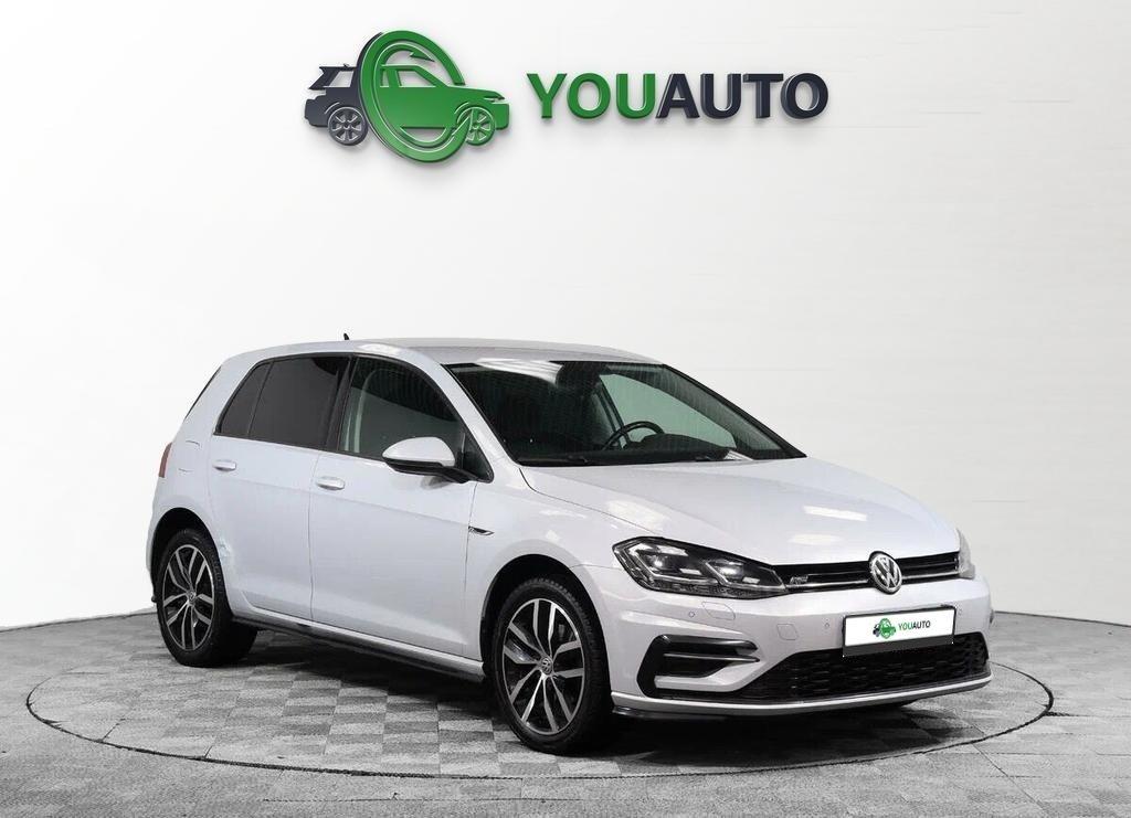 Volkswagen Golf 2018, белый