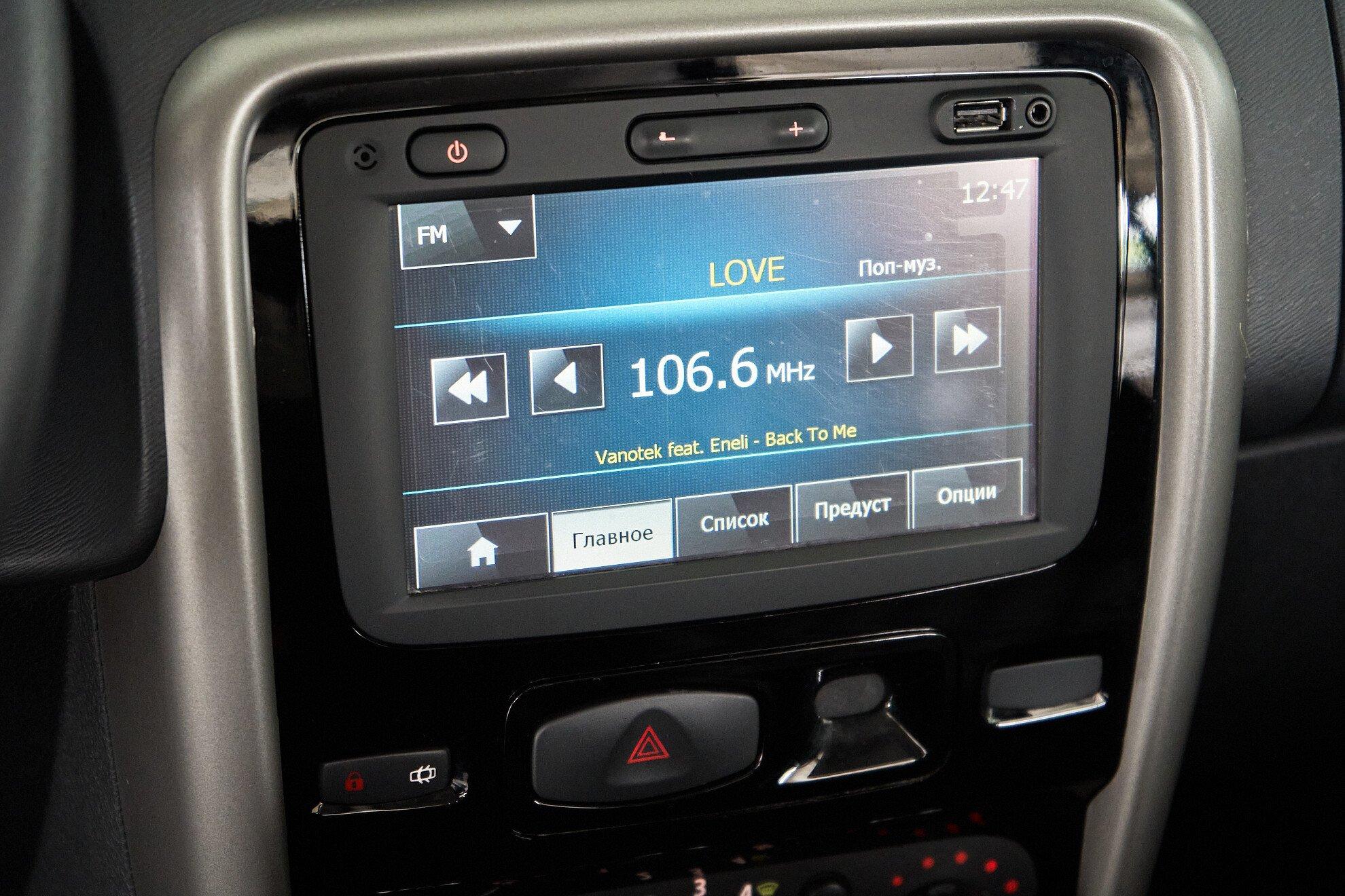 Renault Duster 2015, черный