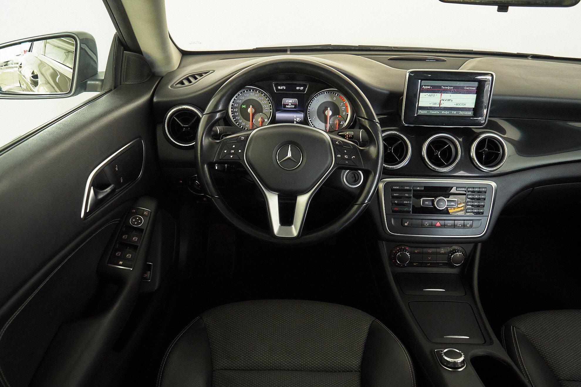 Mercedes-Benz CLA 2013, серый