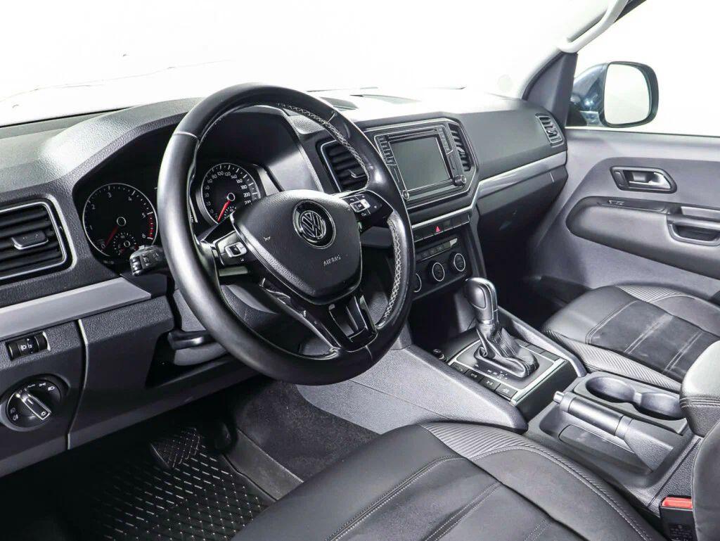 Volkswagen Amarok 2017, синий