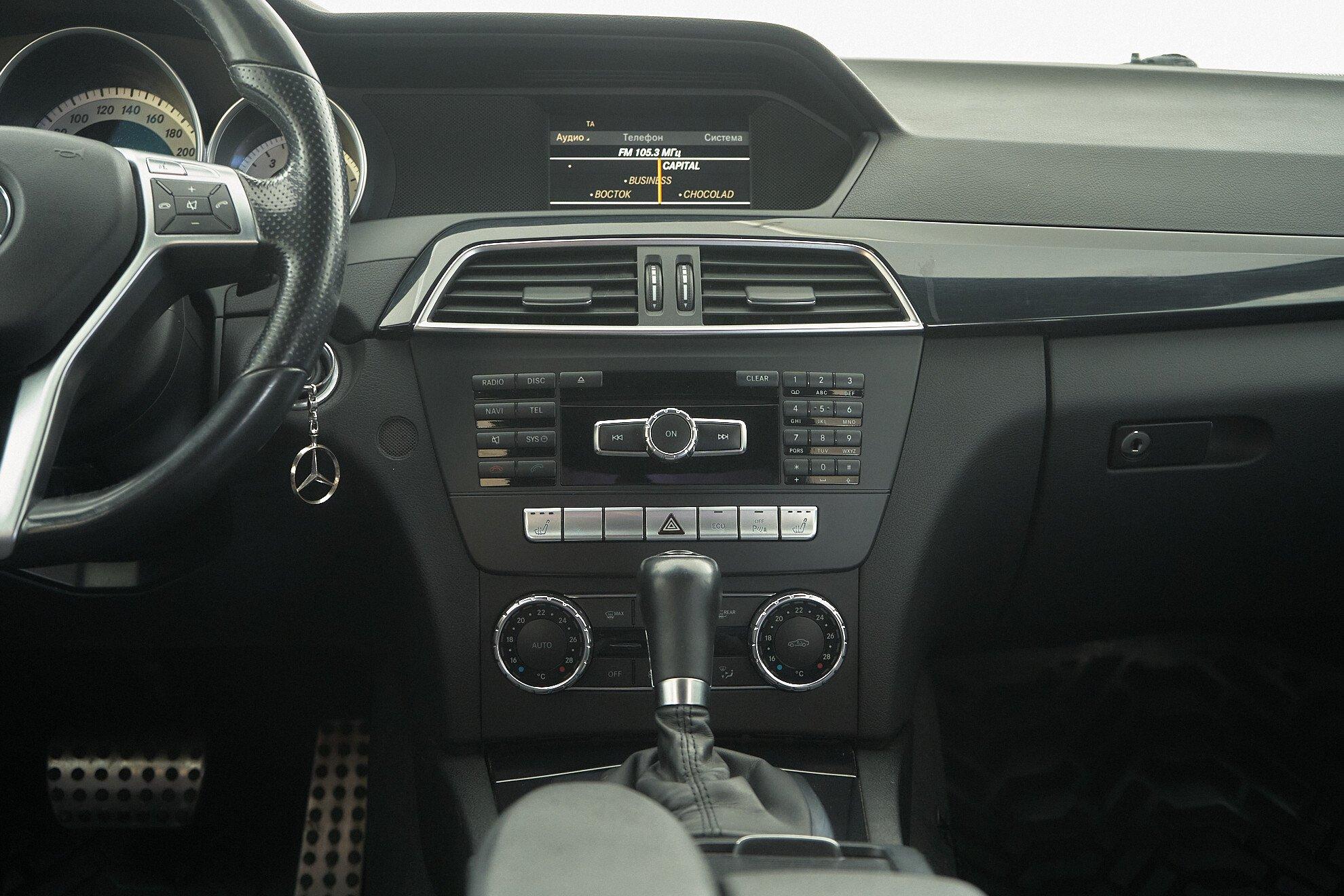 Mercedes-Benz C-Класс 2013, белый