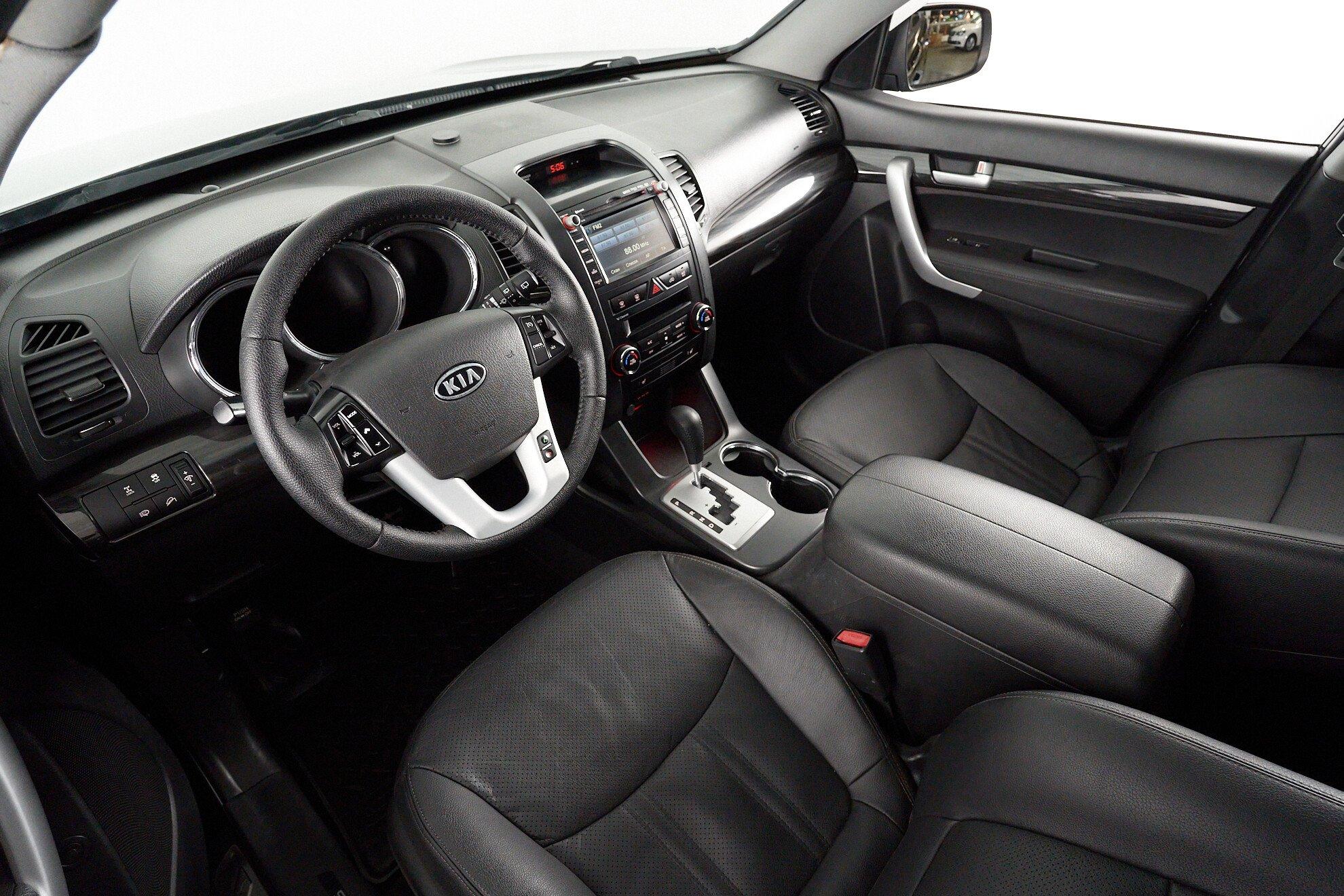 Kia Sorento 2011, черный