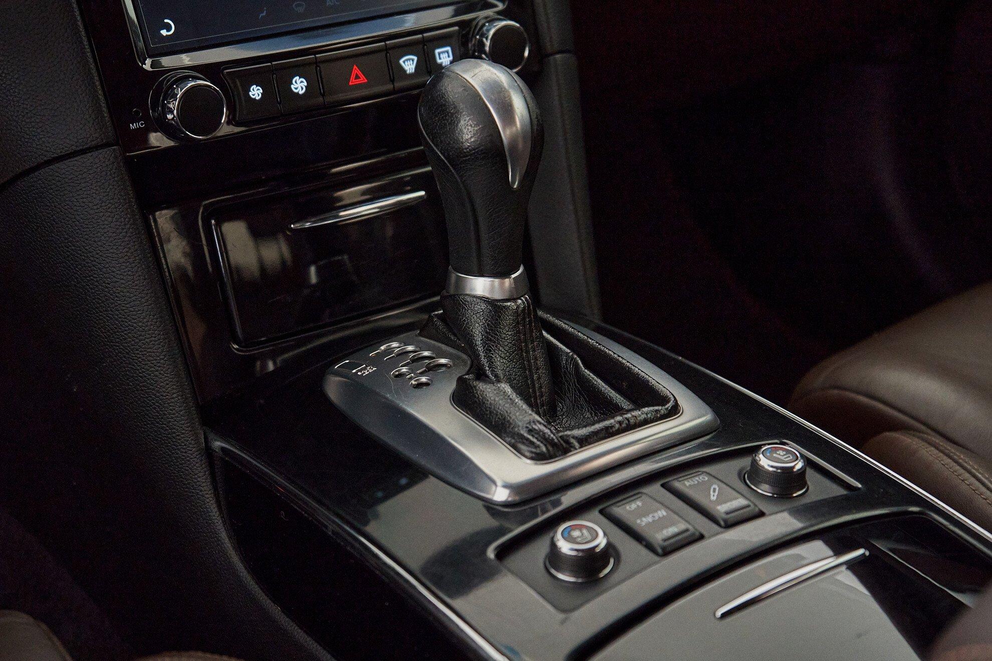 Infiniti FX 2011, коричневый