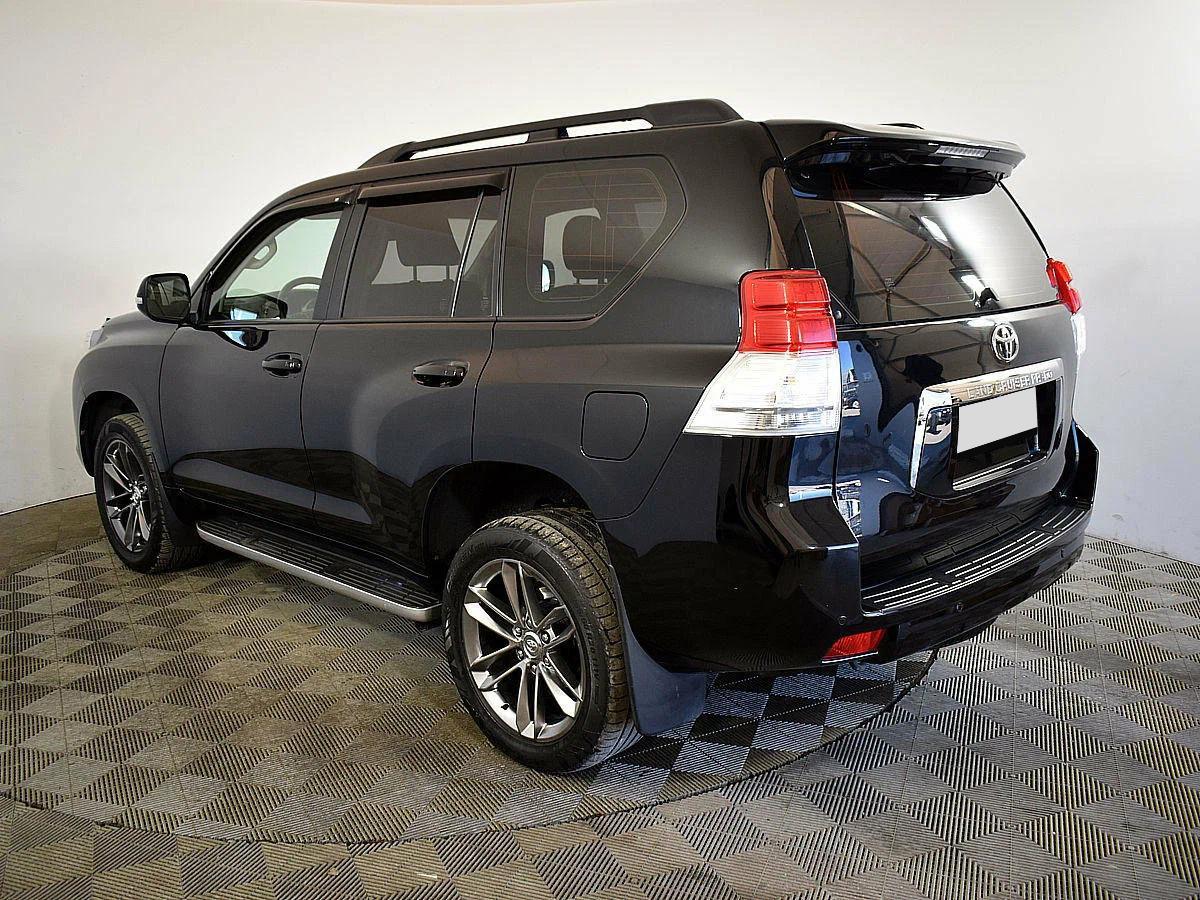 Toyota Land Cruiser Prado 2010, черный