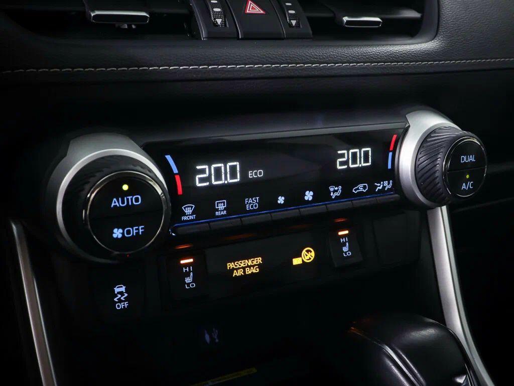 Toyota RAV4 2022, серый