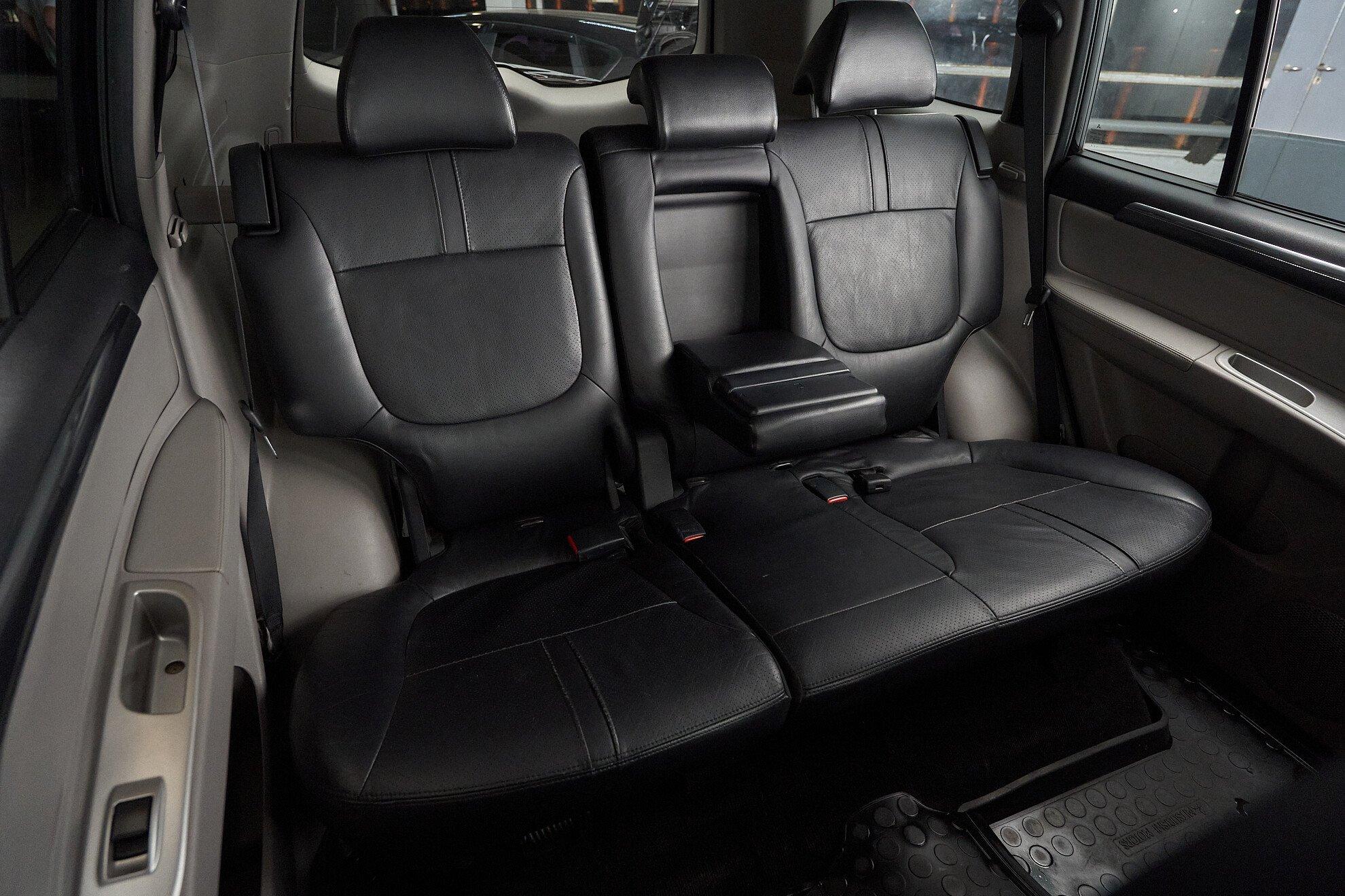 Mitsubishi Pajero Sport 2015, черный