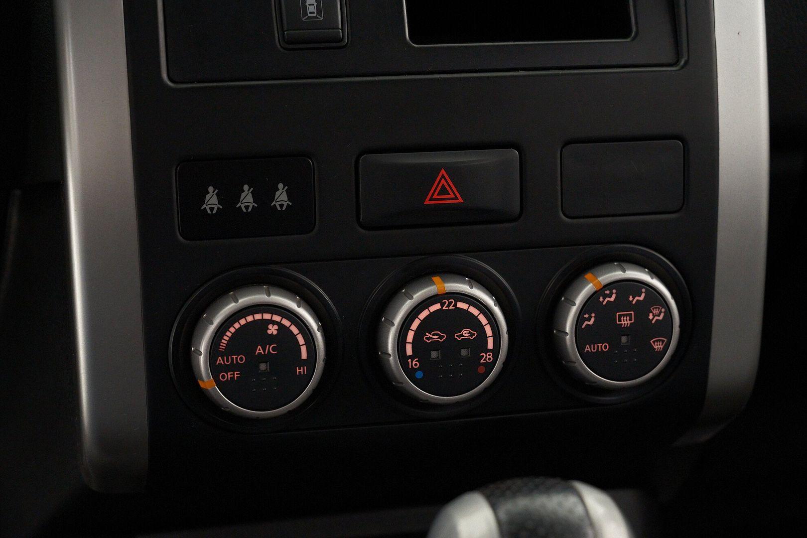 Nissan X-Trail 2013, черный