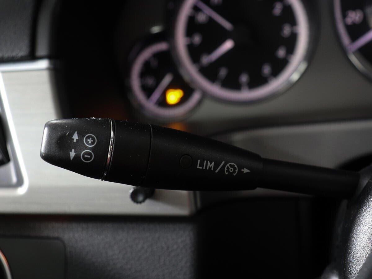 Mercedes-Benz E-Класс 2013, коричневый