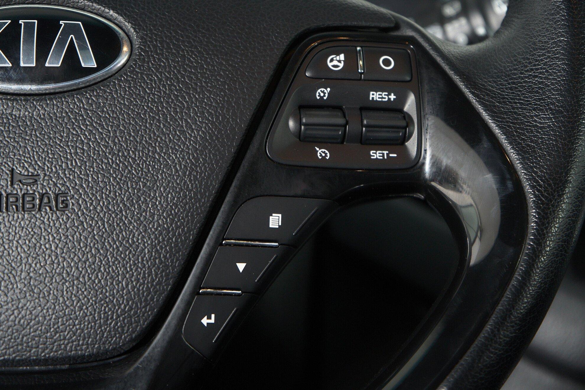 Kia Ceed 2015, белый