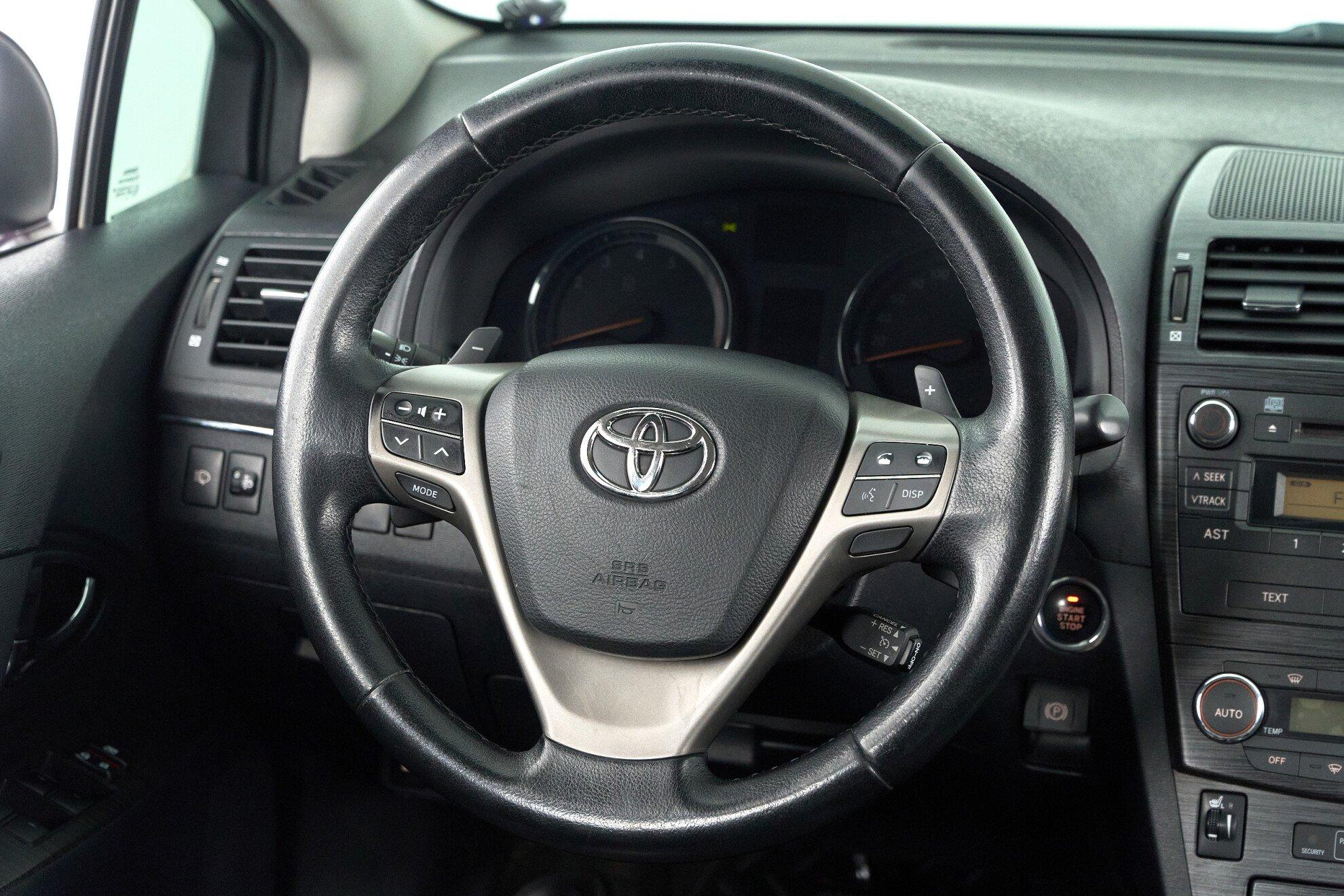 Toyota Avensis 2009, черный