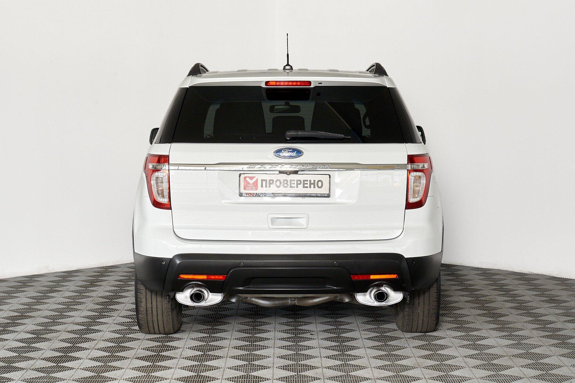 Ford Explorer 2013, белый
