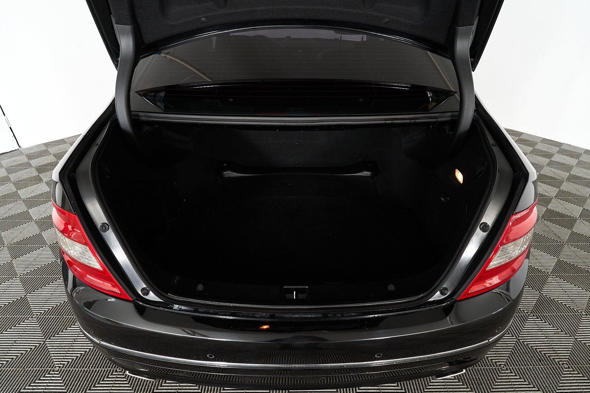 Mercedes-Benz C-Класс 2010, черный