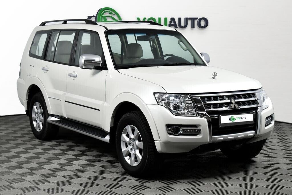 Mitsubishi Pajero 2021, белый