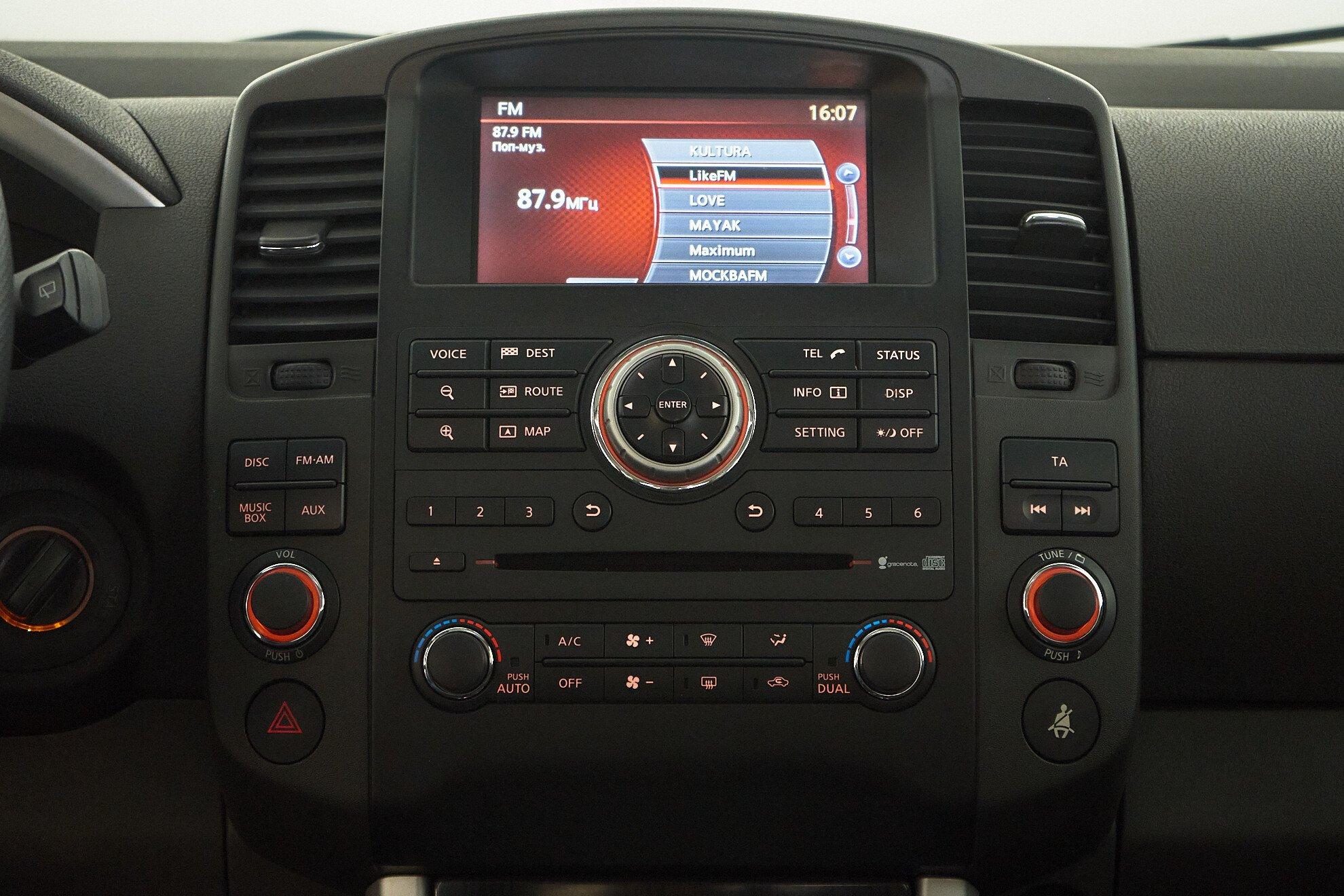Nissan Pathfinder 2012, черный