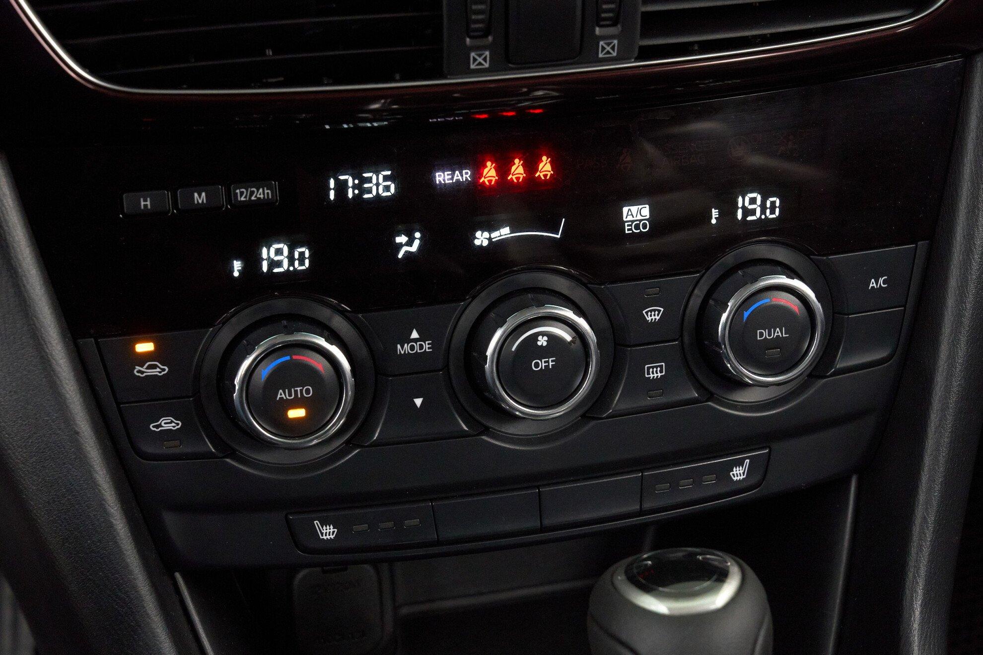 Mazda 6 2013, белый