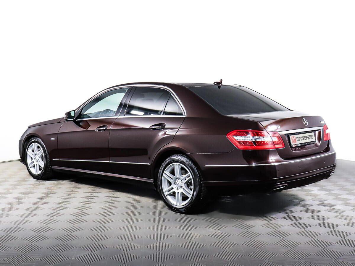 Mercedes-Benz E-Класс 2013, коричневый