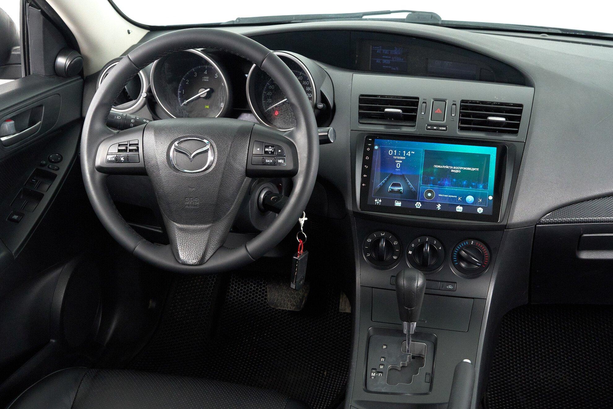 Mazda 3 2011, черный