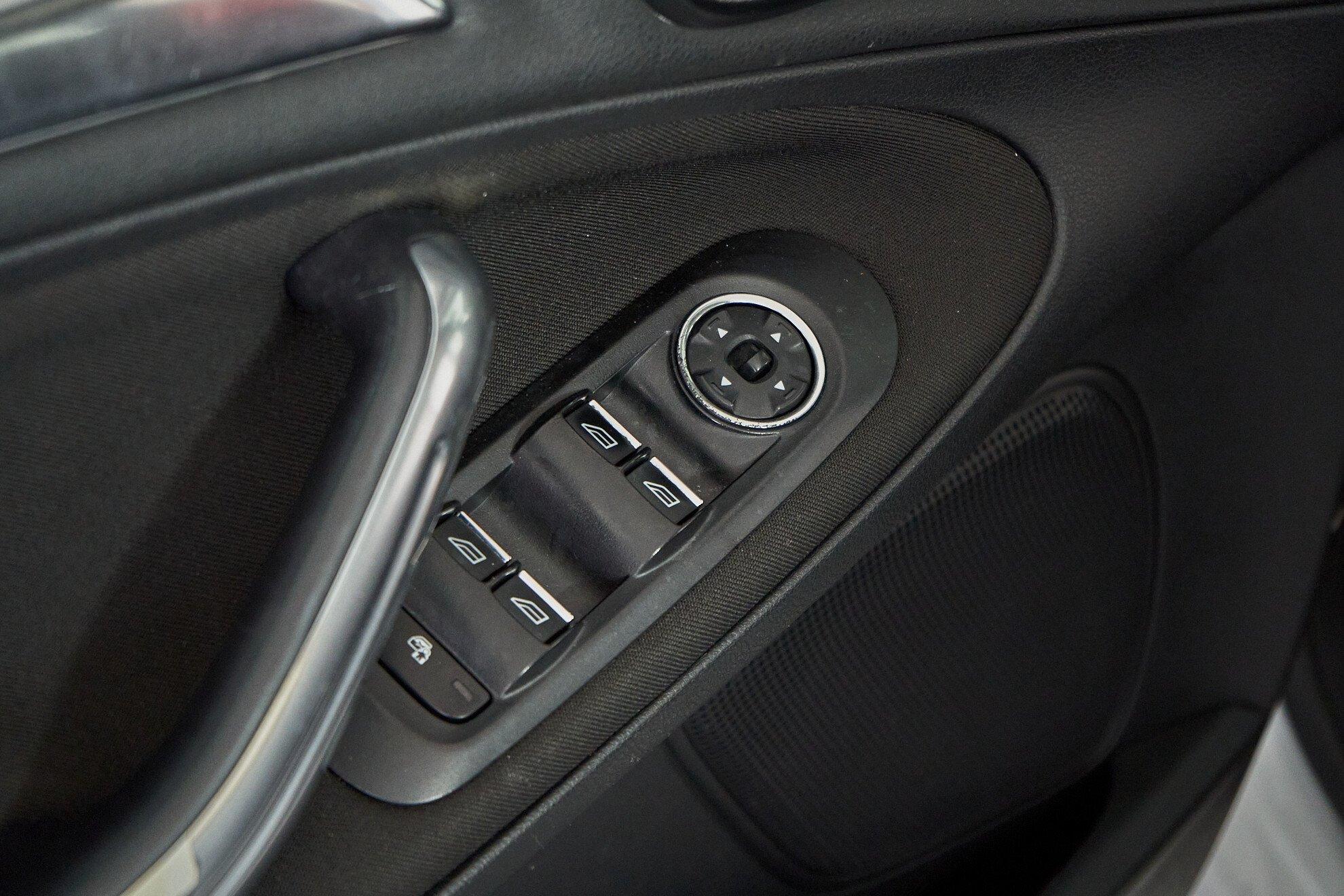 Ford S-MAX 2012, белый