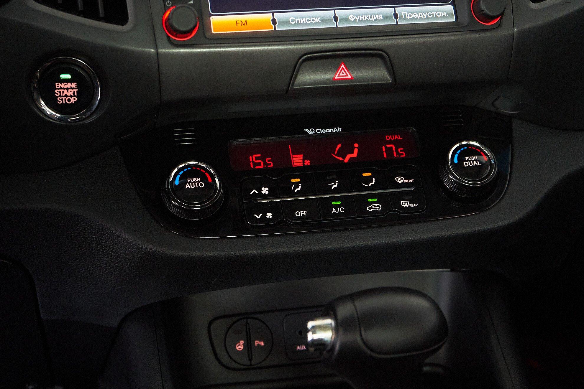 Kia Sportage 2011, черный