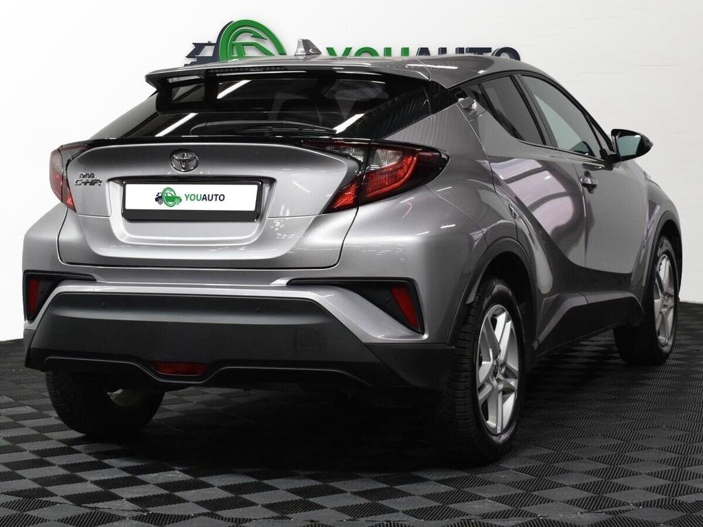 Toyota C-HR 2021, серый