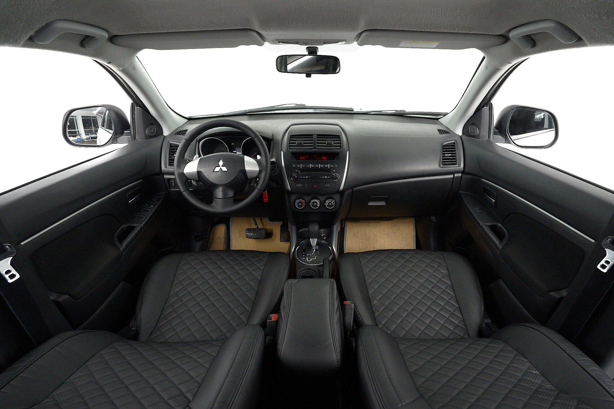 Mitsubishi ASX 2012, белый