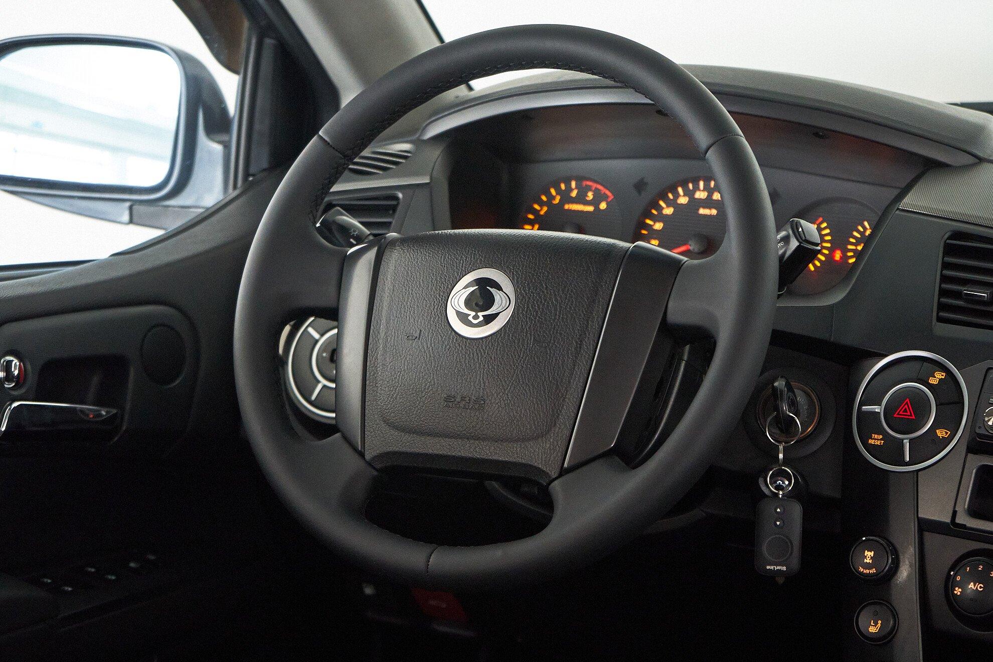 SsangYong Kyron 2012, серый