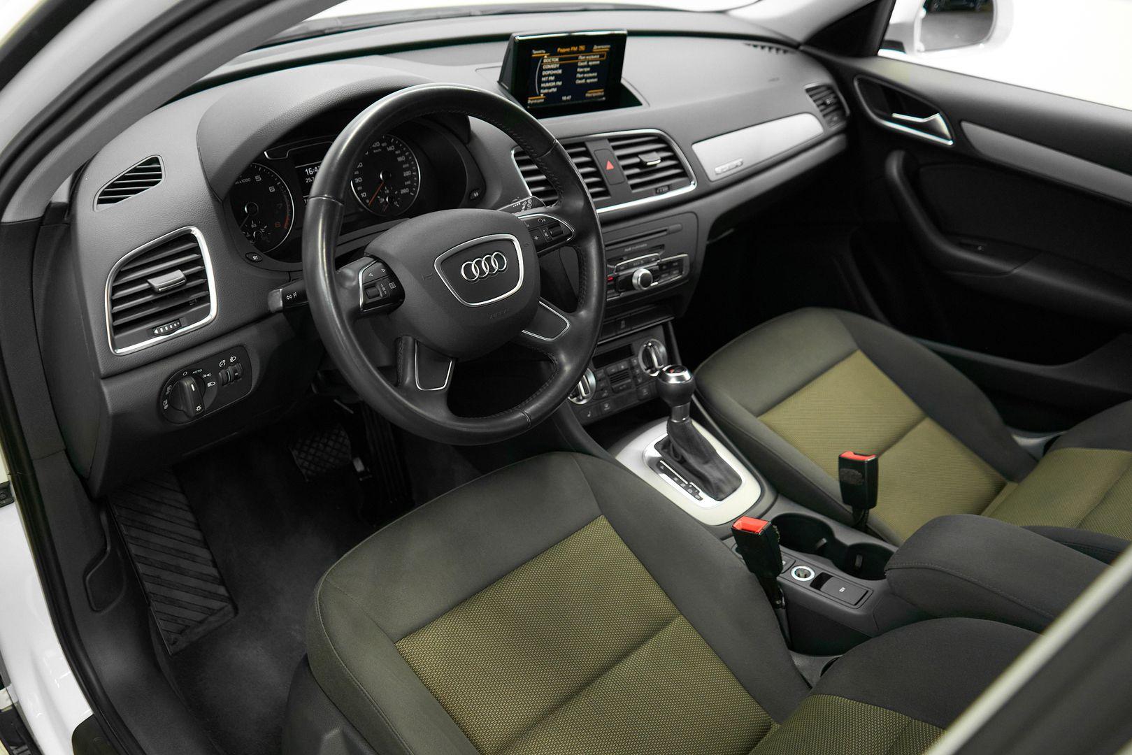 Audi Q3 2013, белый
