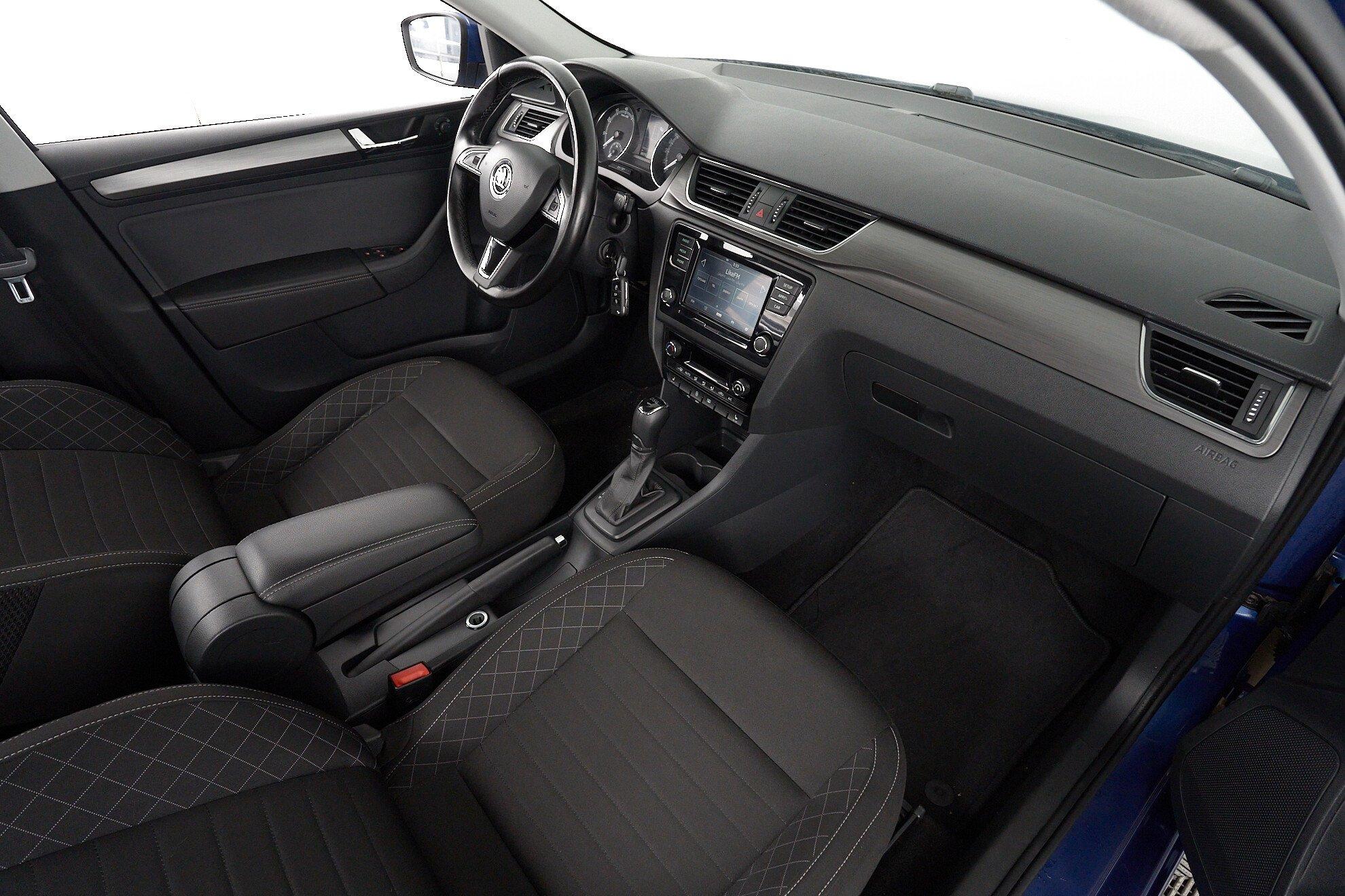 Skoda Rapid 2017, синий