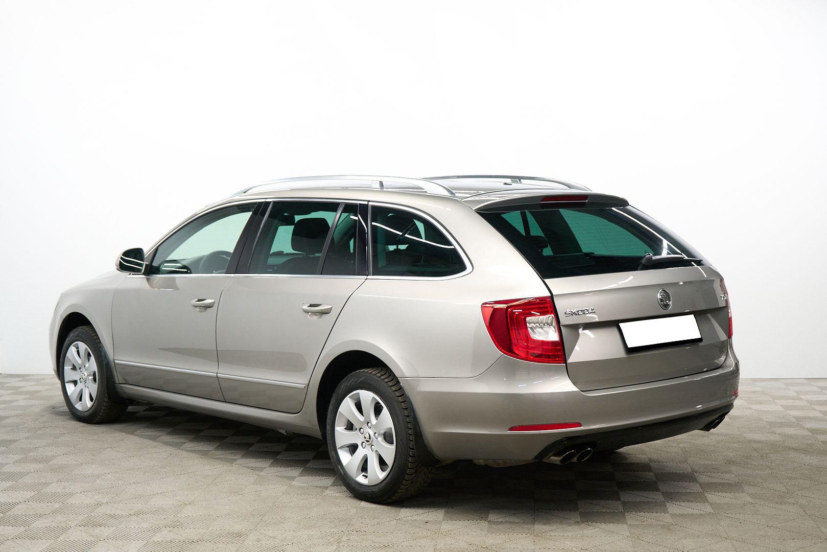 Skoda Superb 2014, бежевый