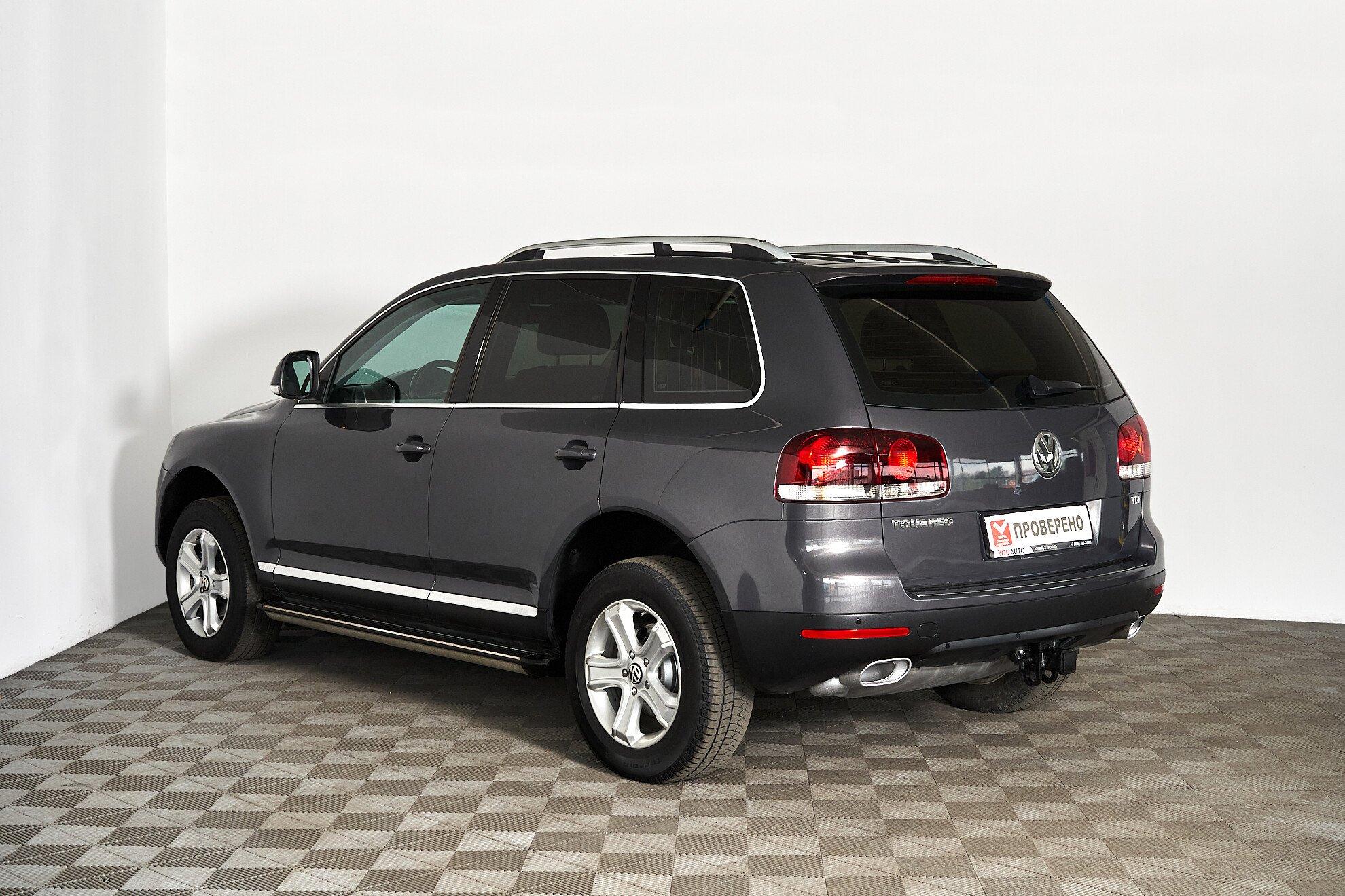 Volkswagen Touareg 2008, серый