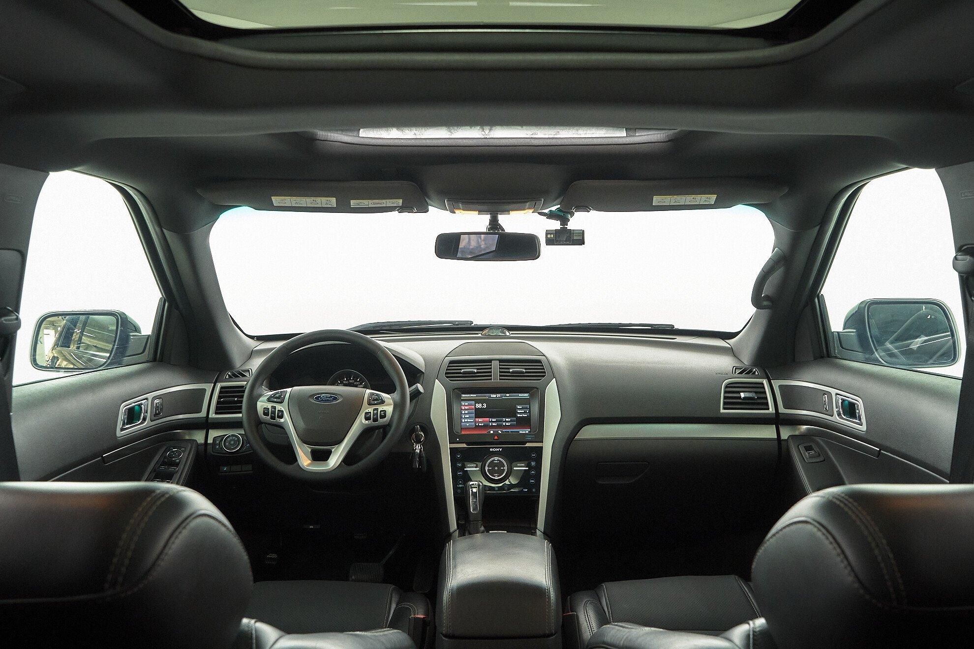 Ford Explorer 2014, черный
