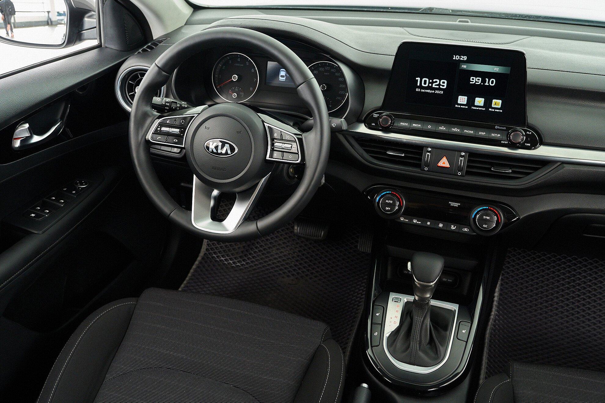 Kia Cerato 2020, серый