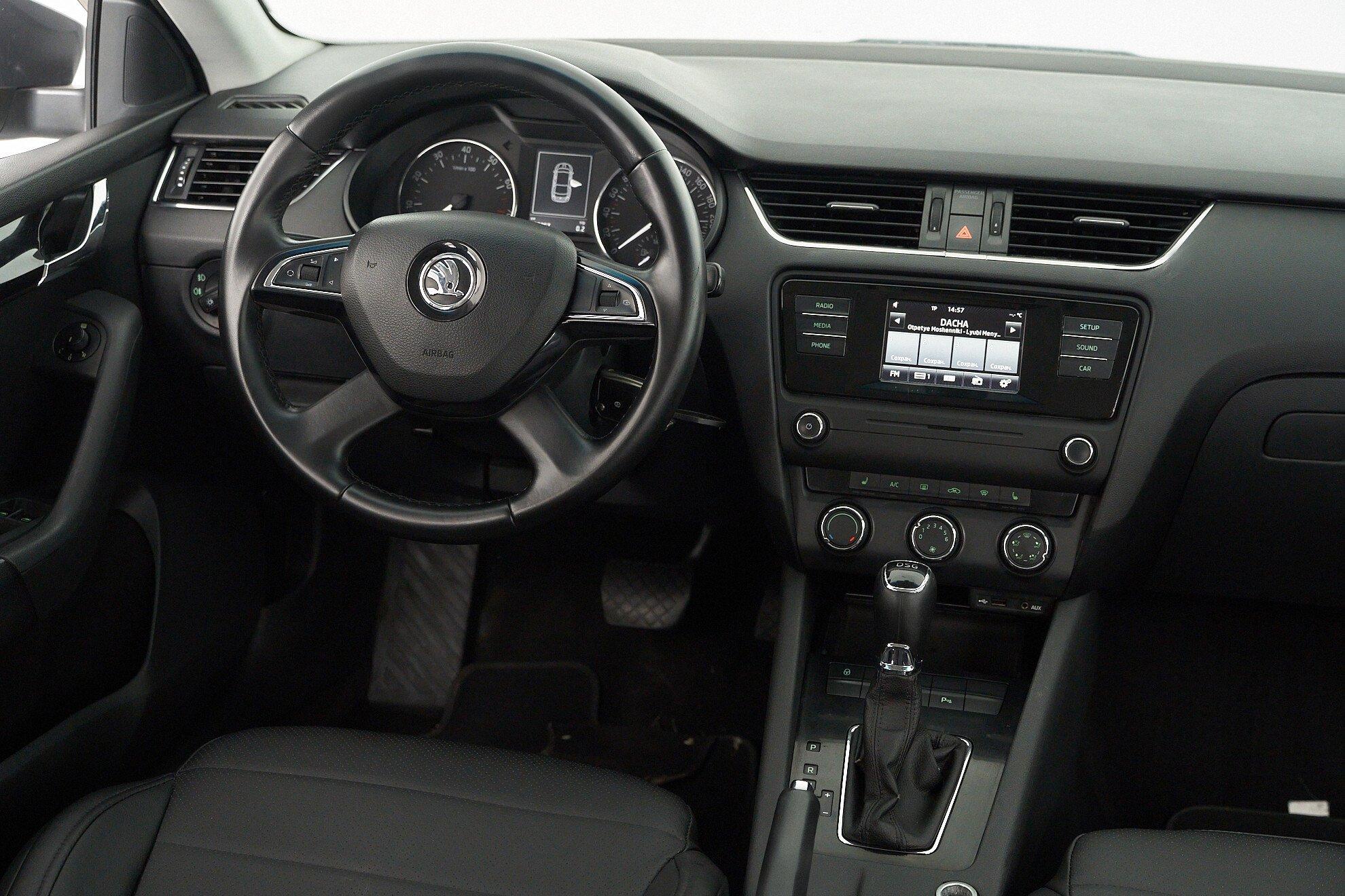 Skoda Octavia 2015, серый
