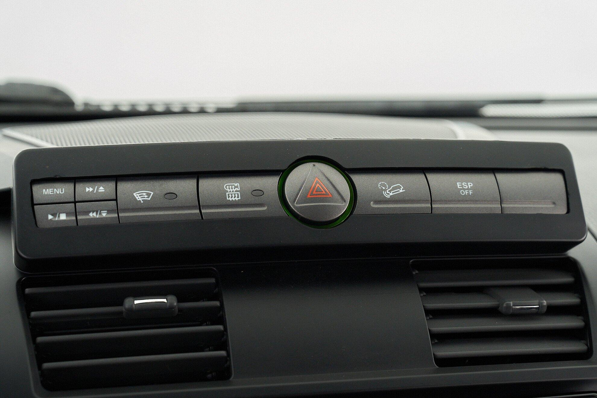 SsangYong Rexton 2011, серебряный