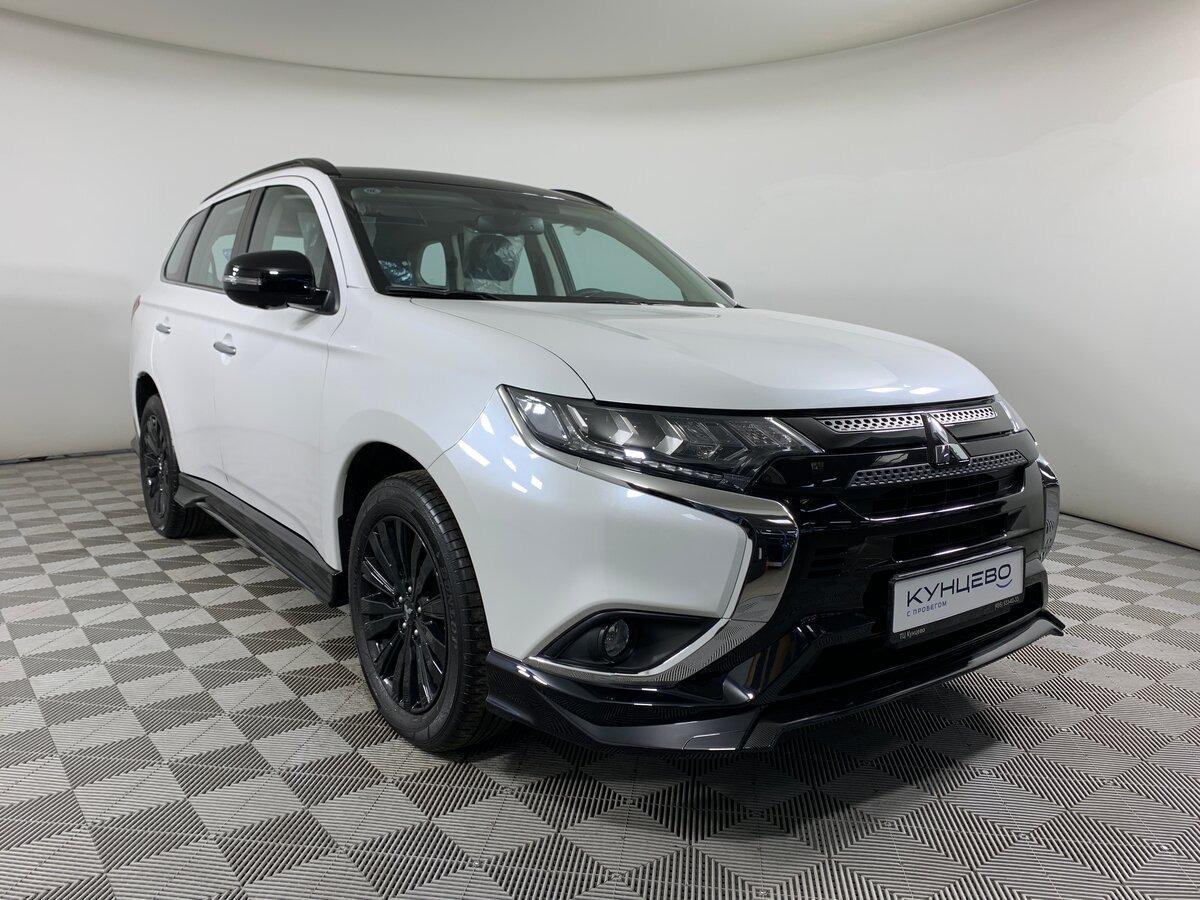 Mitsubishi Outlander 2022, белый