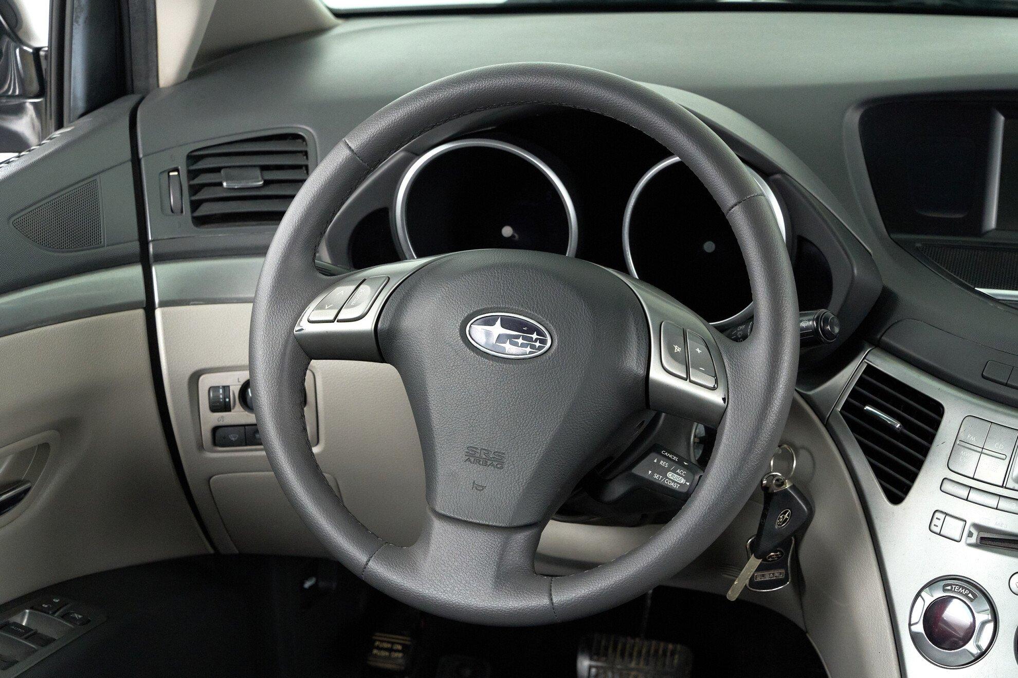 Subaru Tribeca 2011, серый