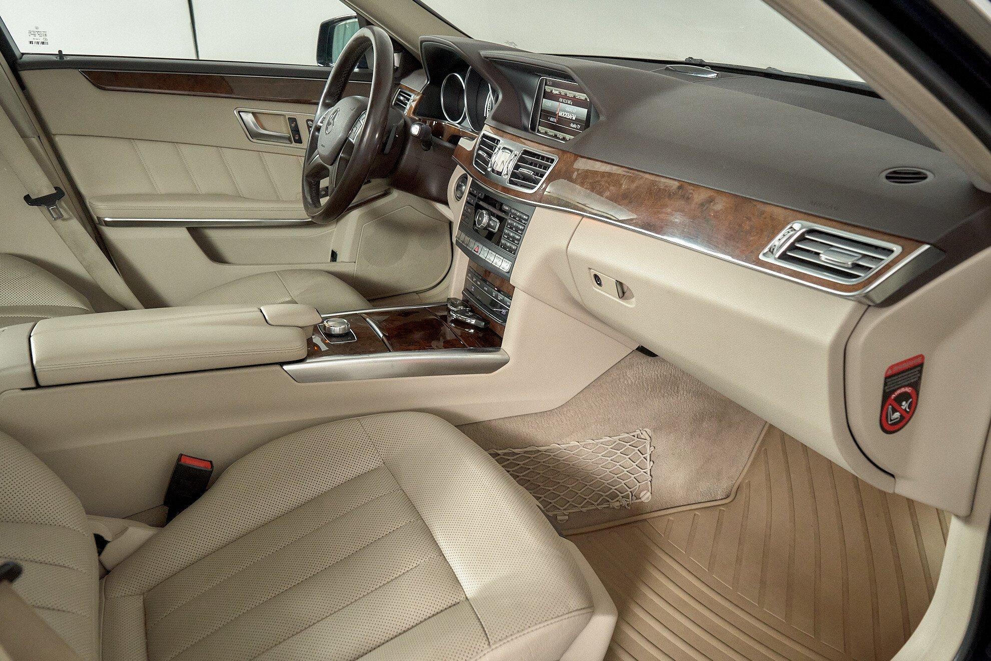 Mercedes-Benz E-Класс 2014, синий