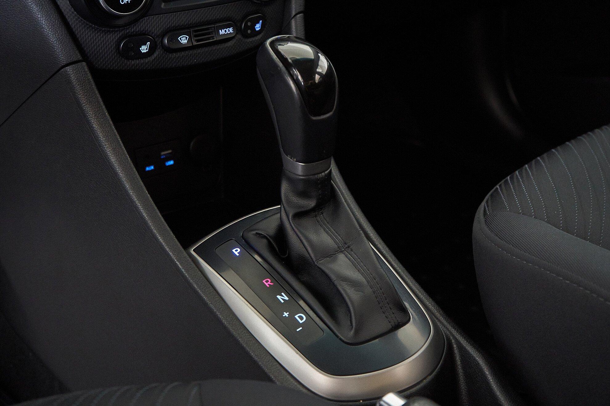 Hyundai Solaris 2014, черный