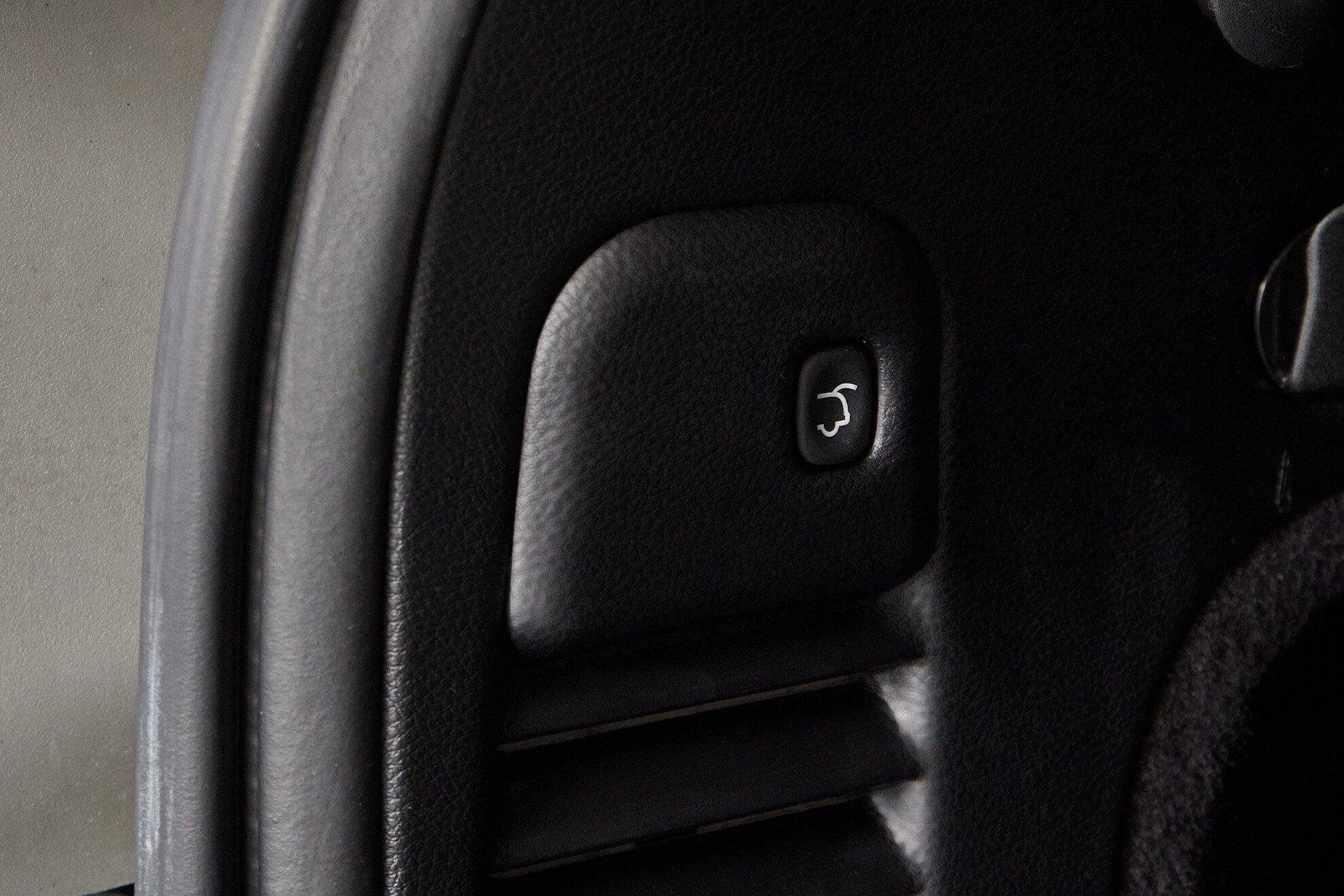 Jeep Grand Cherokee 2011, белый